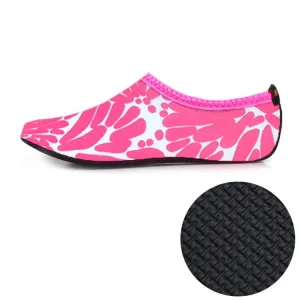 3mm Non-slip Rubber Embossing Texture Sole Figured Diving Shoes and Socks, One Pair, Size:S (Pink)