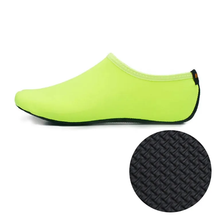 3mm Non-slip Rubber Embossing Texture Sole Solid Color Diving Shoes and Socks, One Pair, Size:XL (Fluorescent Green)