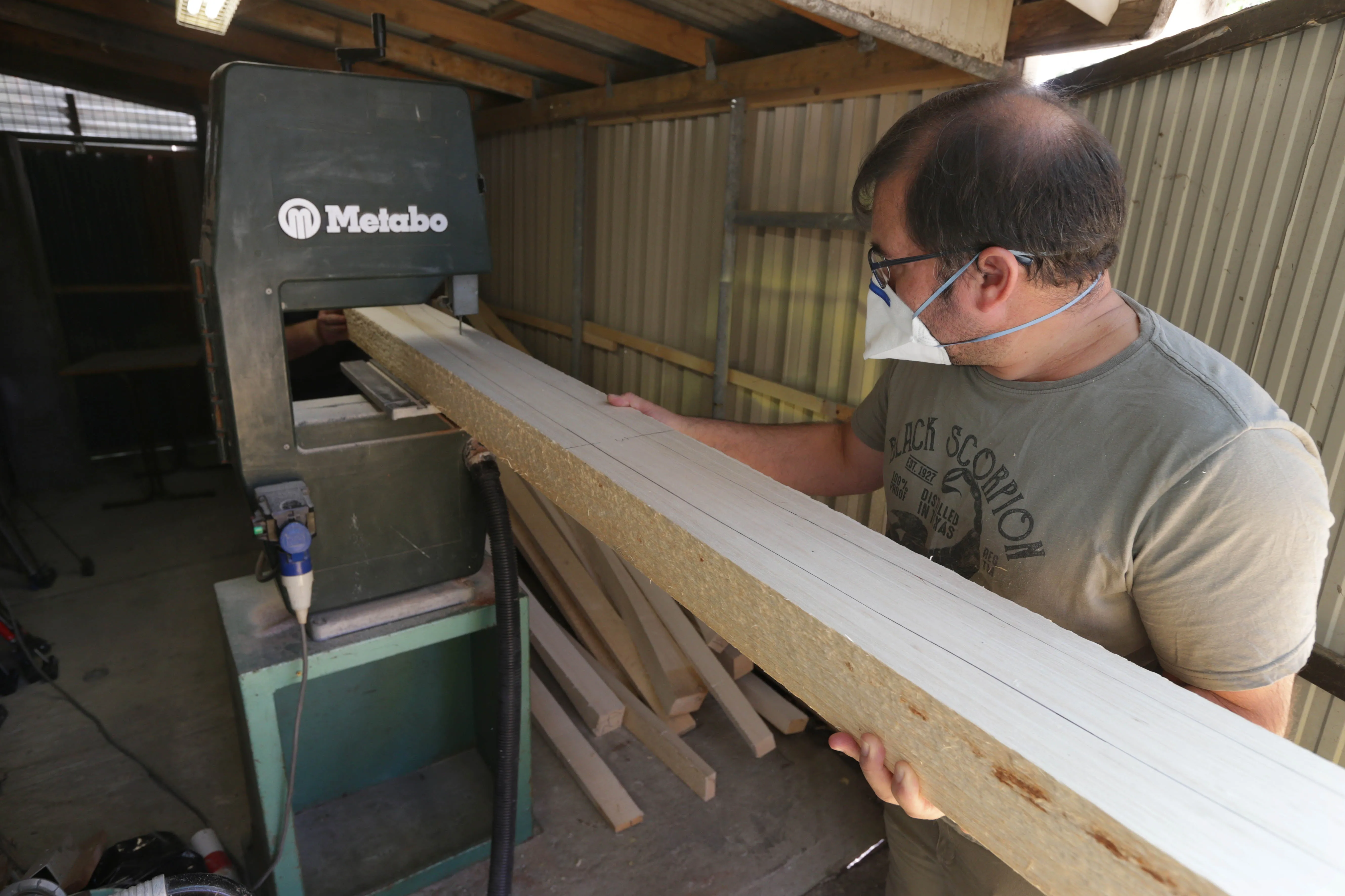 Build an Enviro Wooden Balsawood Surfboard with Mark Riley at Miranda