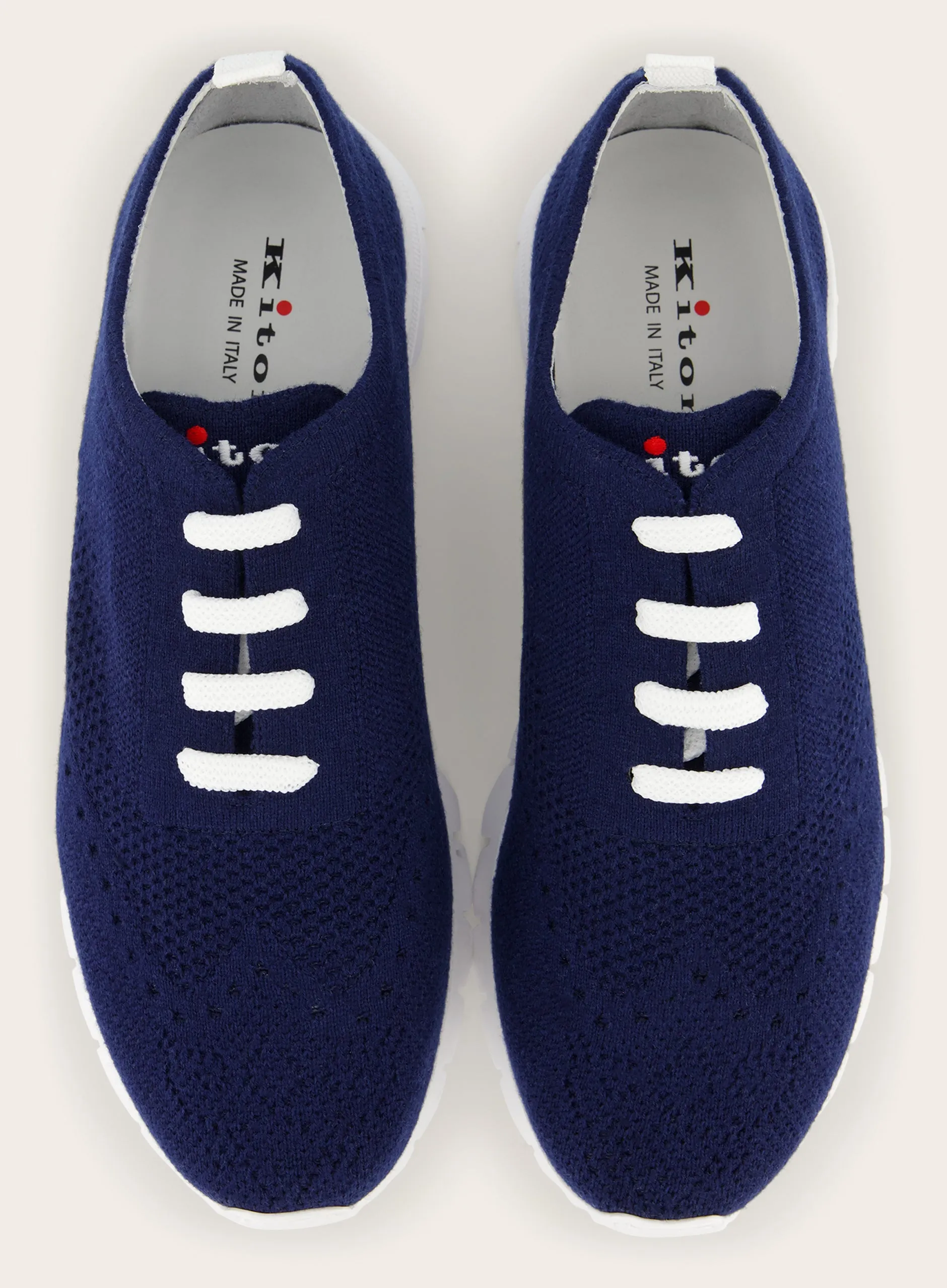 Knitted sneakers van cashmere