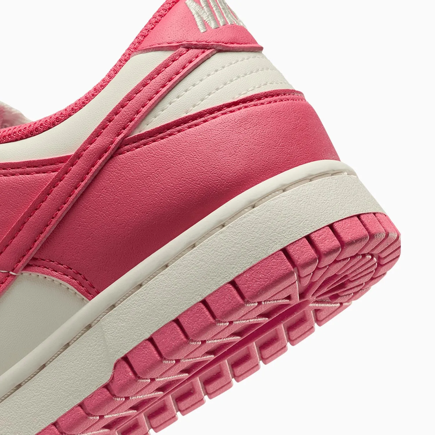 Women's Dunk Low "Aster Pink"